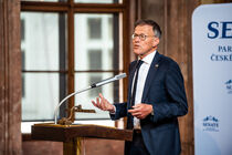 Dr. Matthias Rößler spricht in Prag