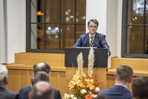 Prof. Dr. Alexander Gallus, Direktor des Instituts für Politikwissenschaft der TU Chemnitz, bei seinem Grußwort